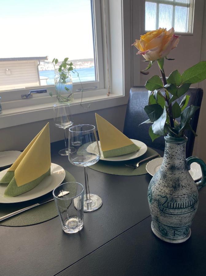 Polar Cozy Apartment - With View And Free Parking Тромсьо Екстериор снимка